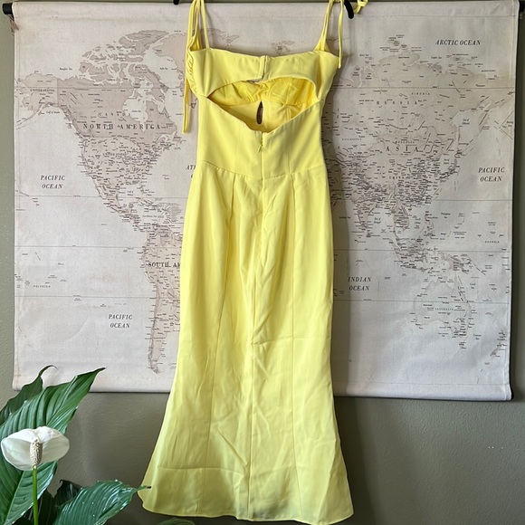 House of CB ‘Soren’ Buttercup Cutout Mermaid Midi  NWOT - Picture 9 of 9